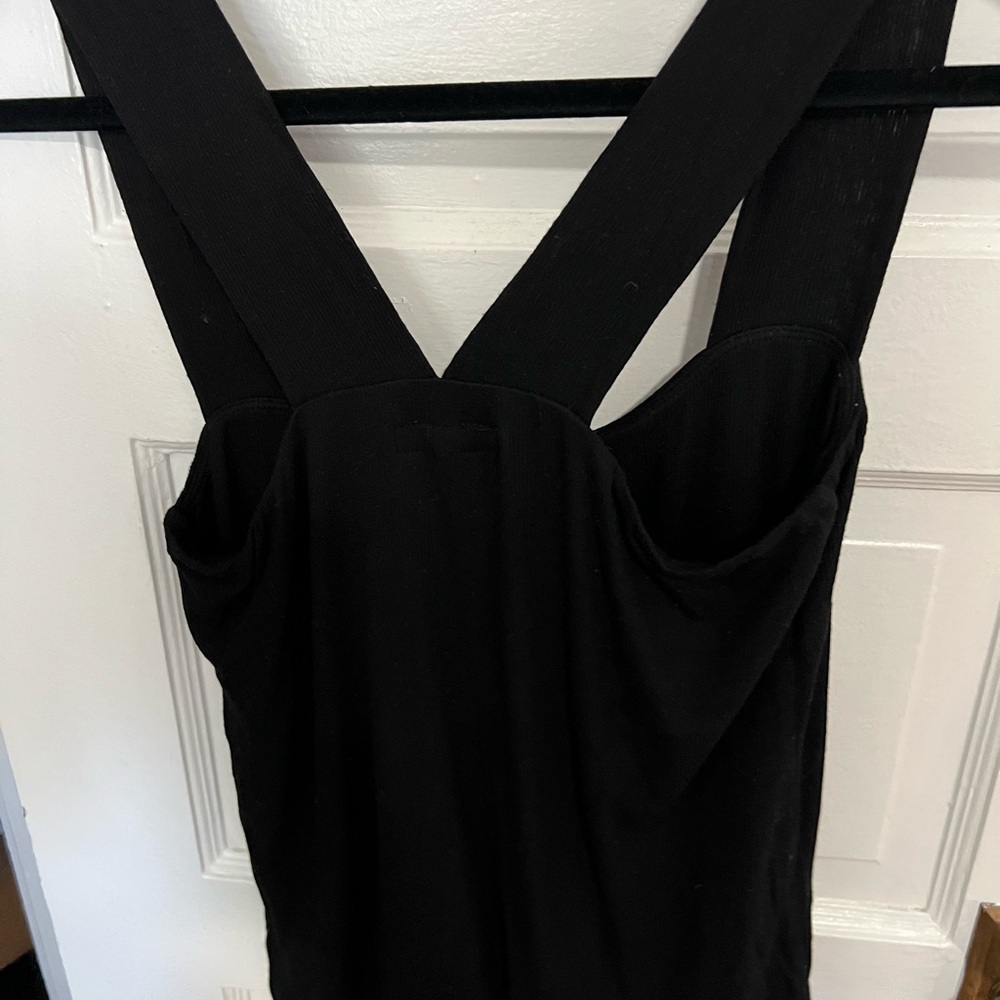 Black knitted tank. Nice thicker knit fabric.